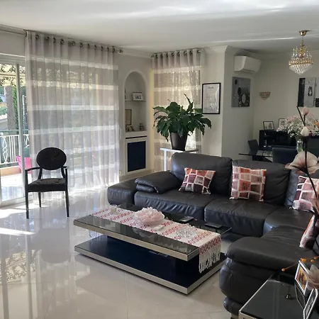 Superbe 2 A 2km Centre Cannes 公寓 *