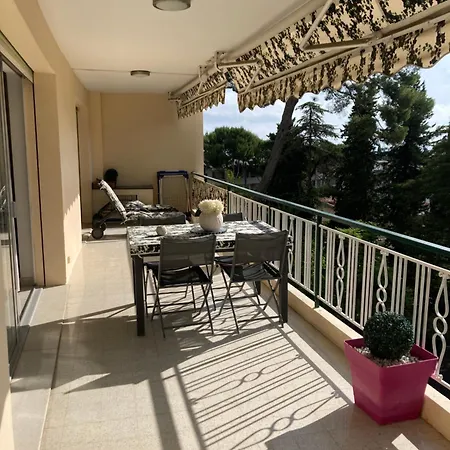 Superbe 2 A 2km Centre Cannes * 勒卡内