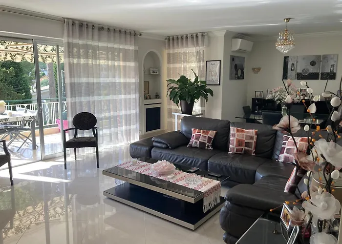 Superbe Appartement 2 Chambres A 2Km Centre Cannes Apartment *